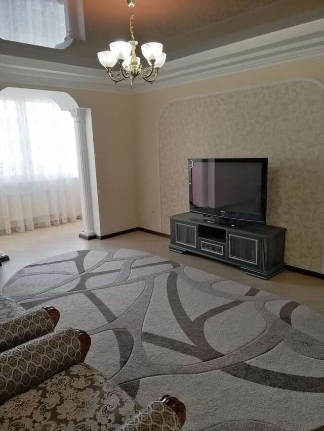 Апартаменты 2х комнатный люкс на Подолье Винница-3