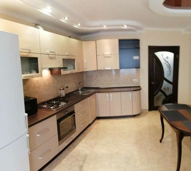 Апартаменты 2х комнатный люкс на Подолье Винница-22